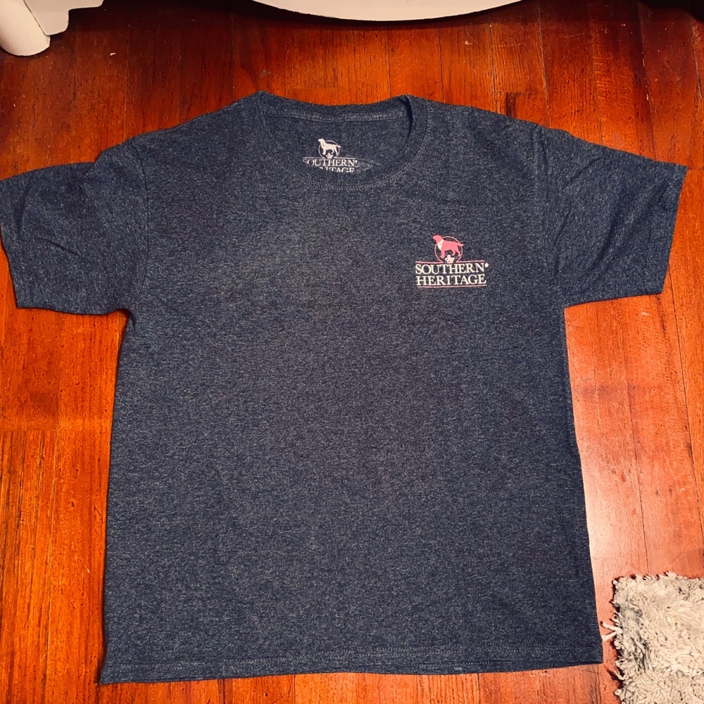 Gray t shirt